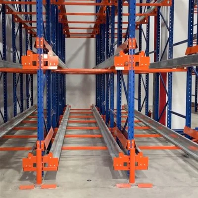 Система стеллажей для радиошаттлов